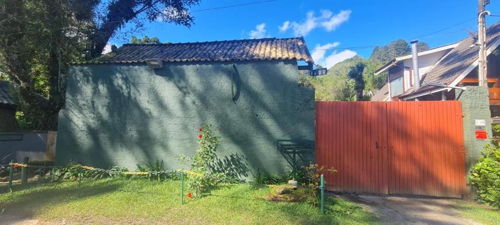 Chale Pinot Com Lareira Villa Campos do Jordao Bagian luar foto